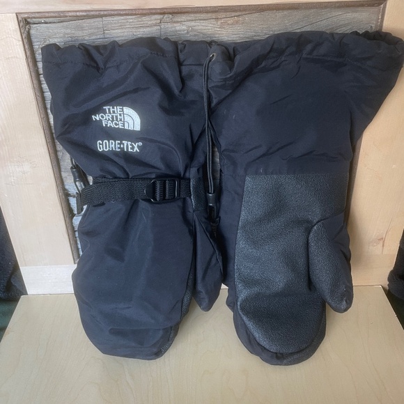 Men’s The North Face Gore-Tex Mittens With Fleece Liners - Picture 1 of 3
